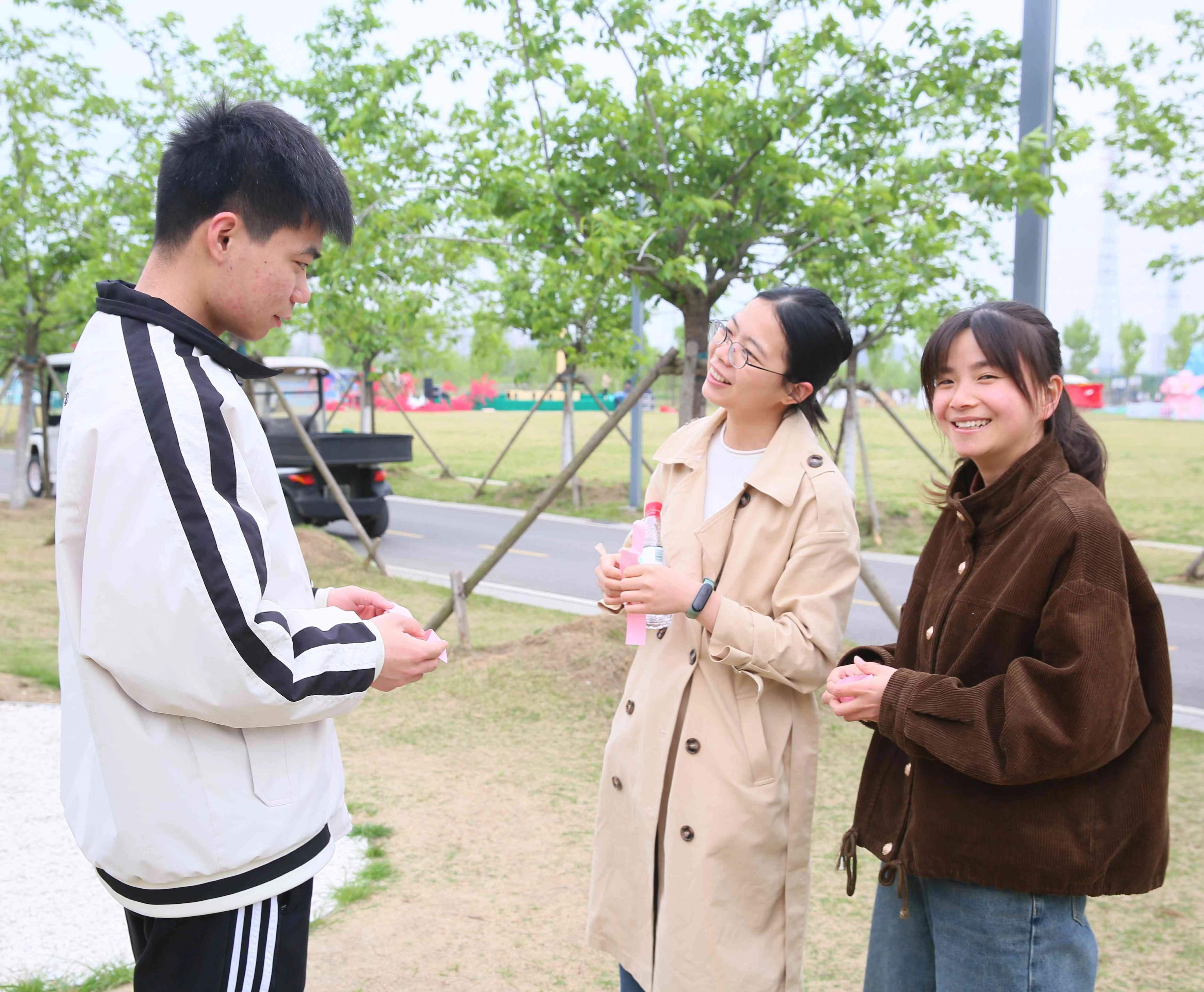 1714460746146369.jpg 1714460746146369.jpg